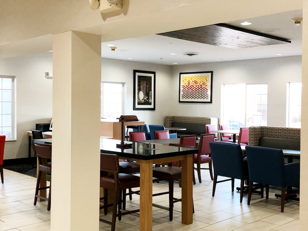 Holiday Inn Express and Suites Harrison an IHG Hotel 24/30