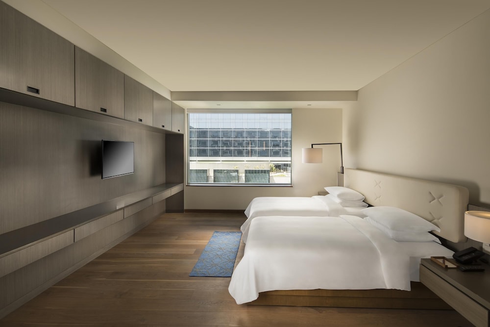 Hyatt Delhi Residences, Aerocity 17/50