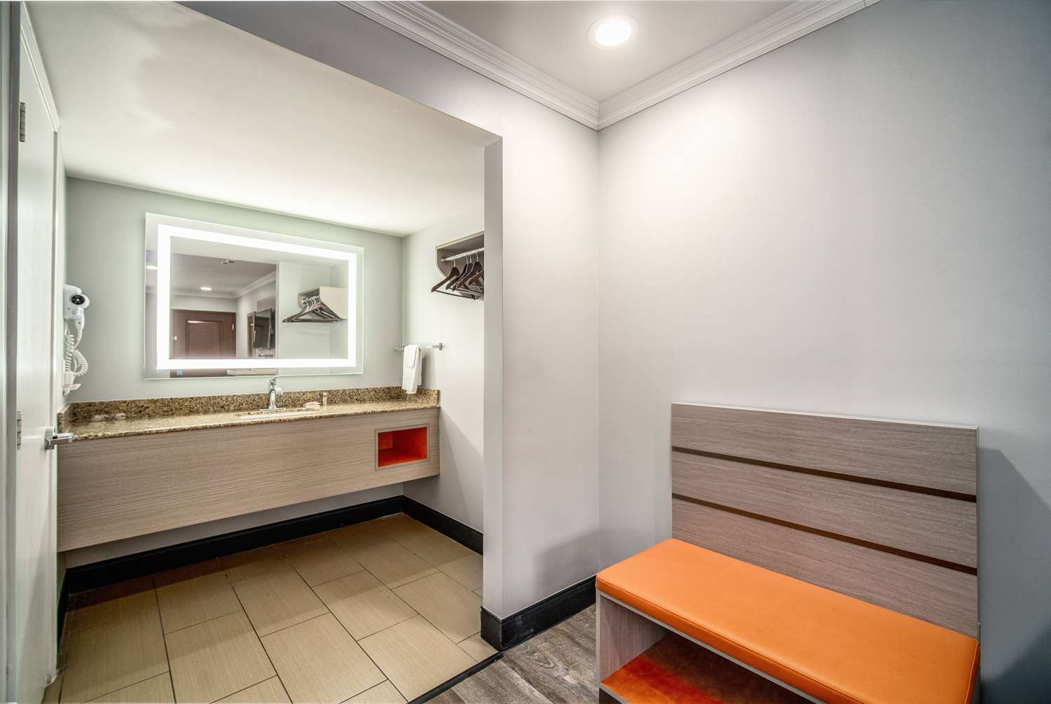 Travelodge Inn & Suites by Wyndham Bell Los Angeles Area 11/52