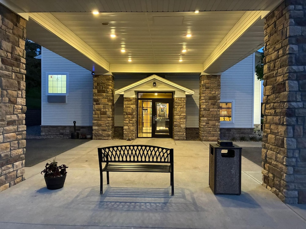 SureStay by Best Western Salem 28/56