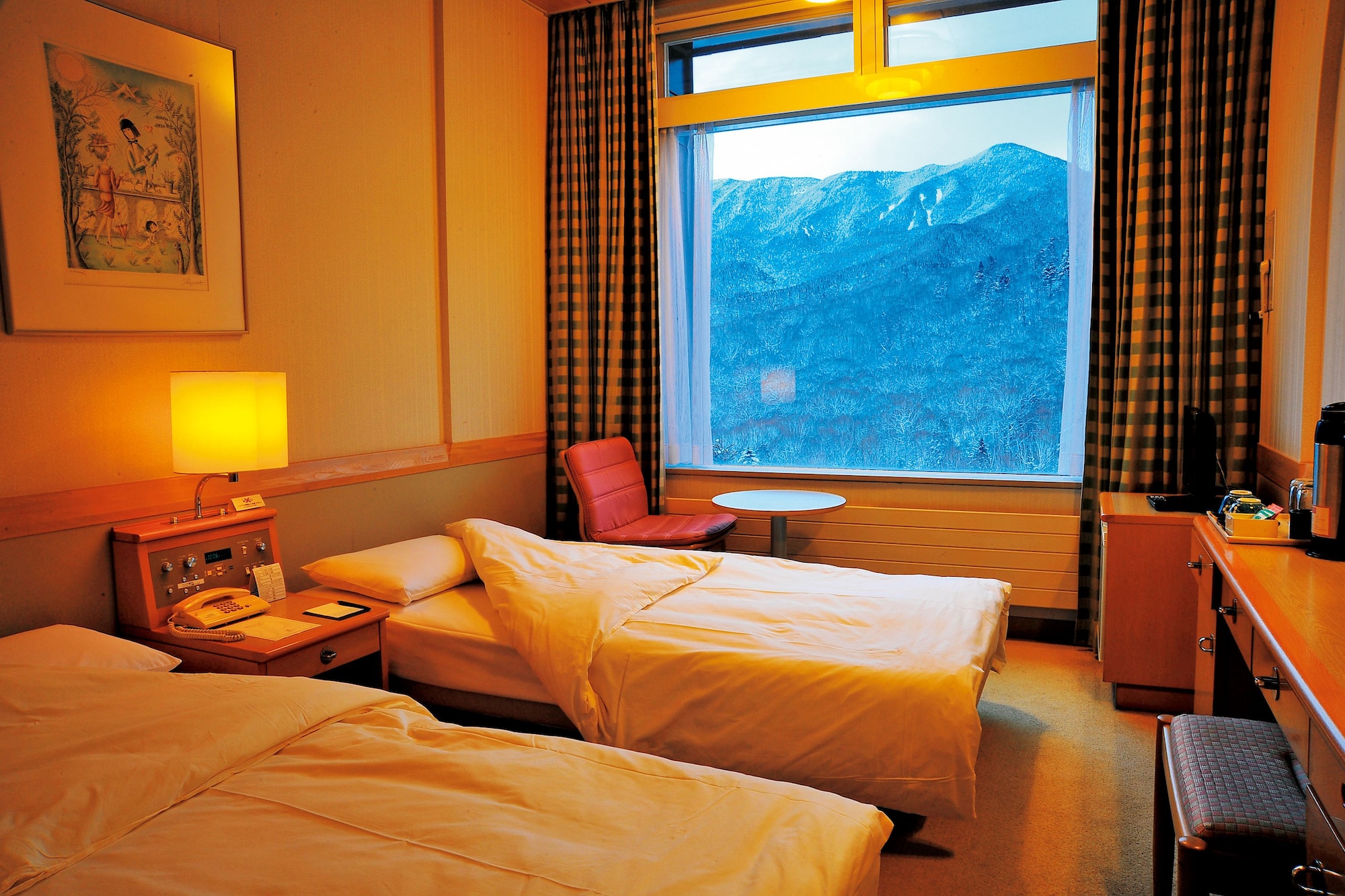 Twin Beds, South Tower