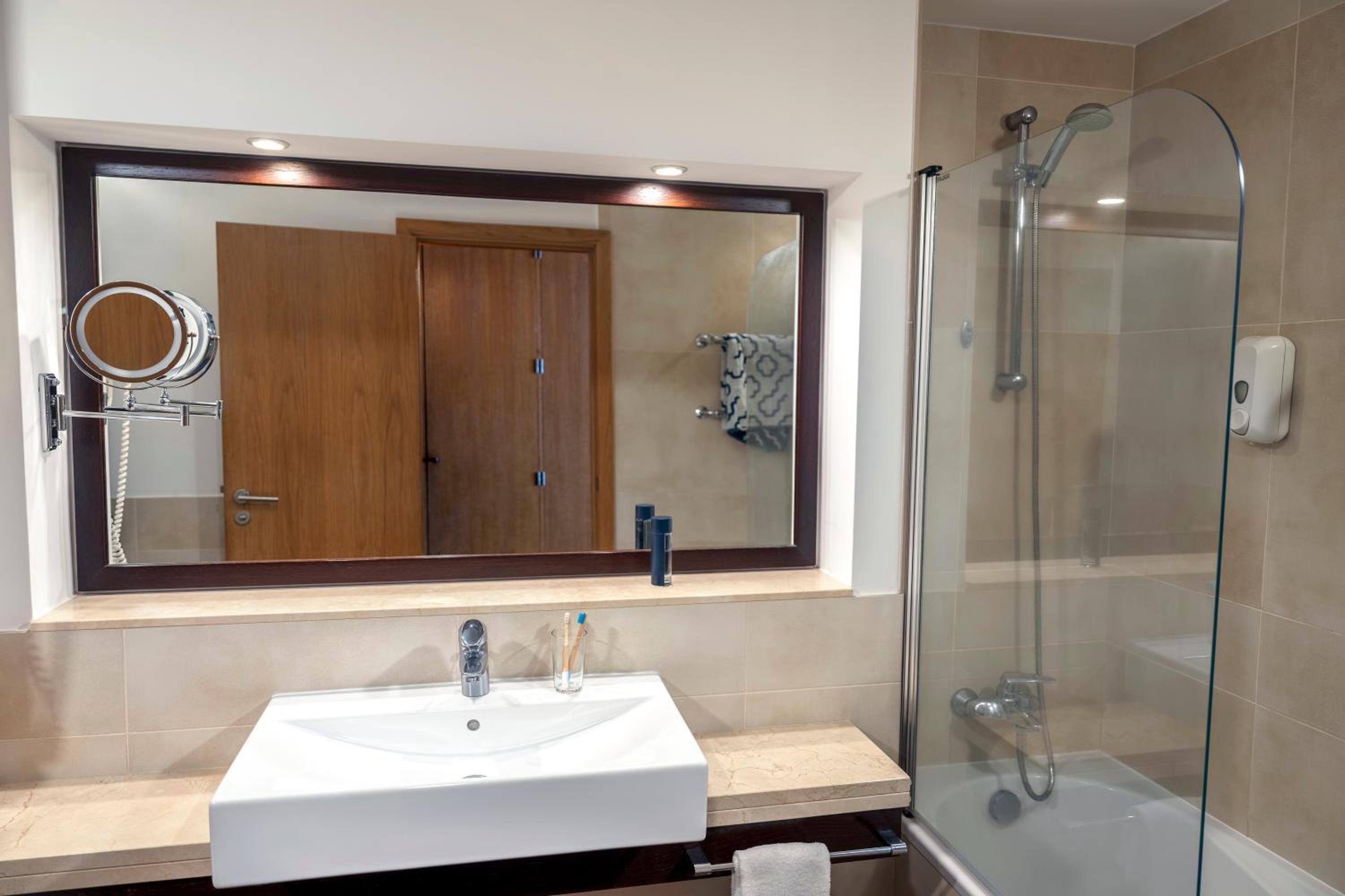 Room, Double Bed, Sea View, TUI BLUE Madeira Gardens 6/7