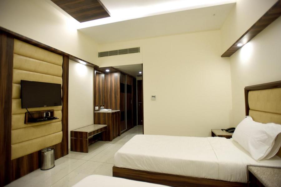 Hotel Sach Regency 6/18