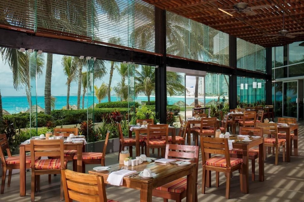 Krystal Grand Cancun All Inclusive 34/50