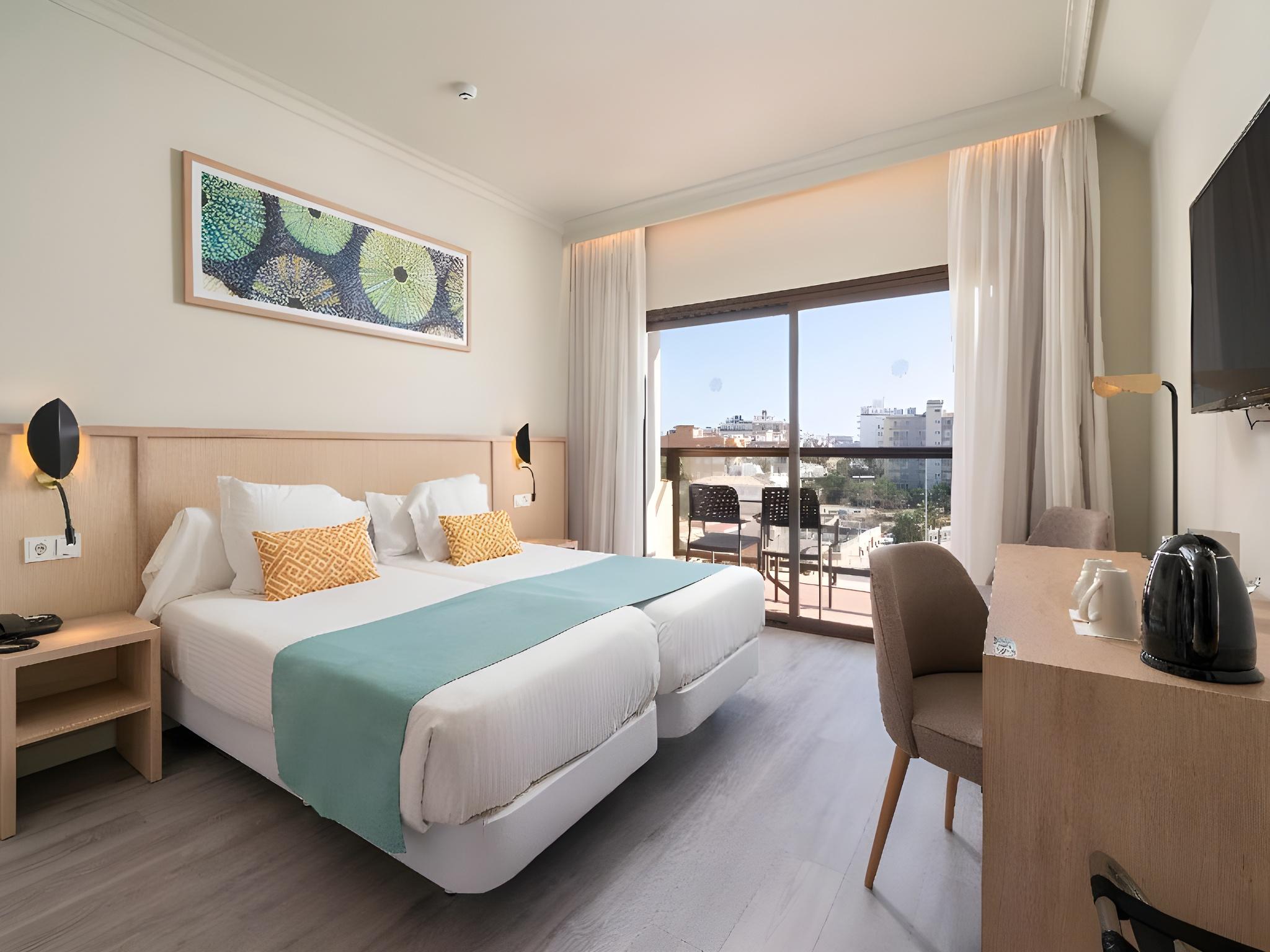Room, Pool or Sea View