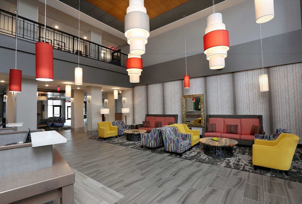 Holiday Inn Hotel And Suites Sioux Falls Airport 32/57