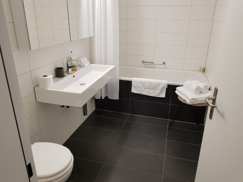 Paradeplatz Apartment By Airhome 28/30