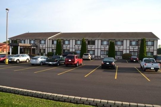 Sky Lodge Inn Suites 32/34