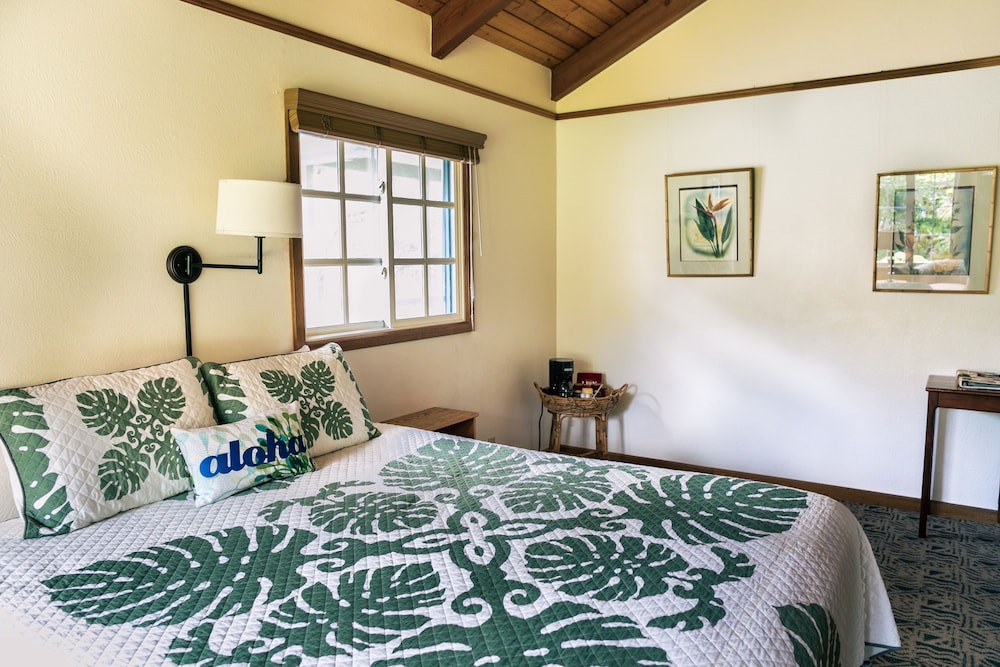 Kilauea Lodge and Restaurant 17/76