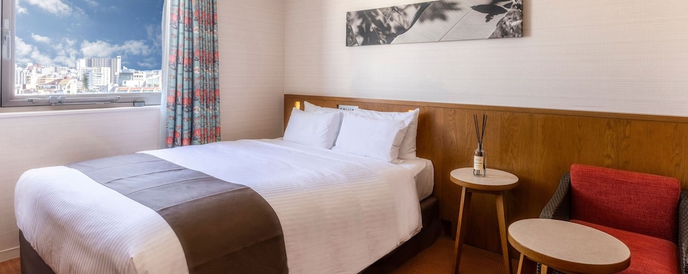 Superior Double Room 22 sqm (Separate Bath and Toilet/Non-Smoking)