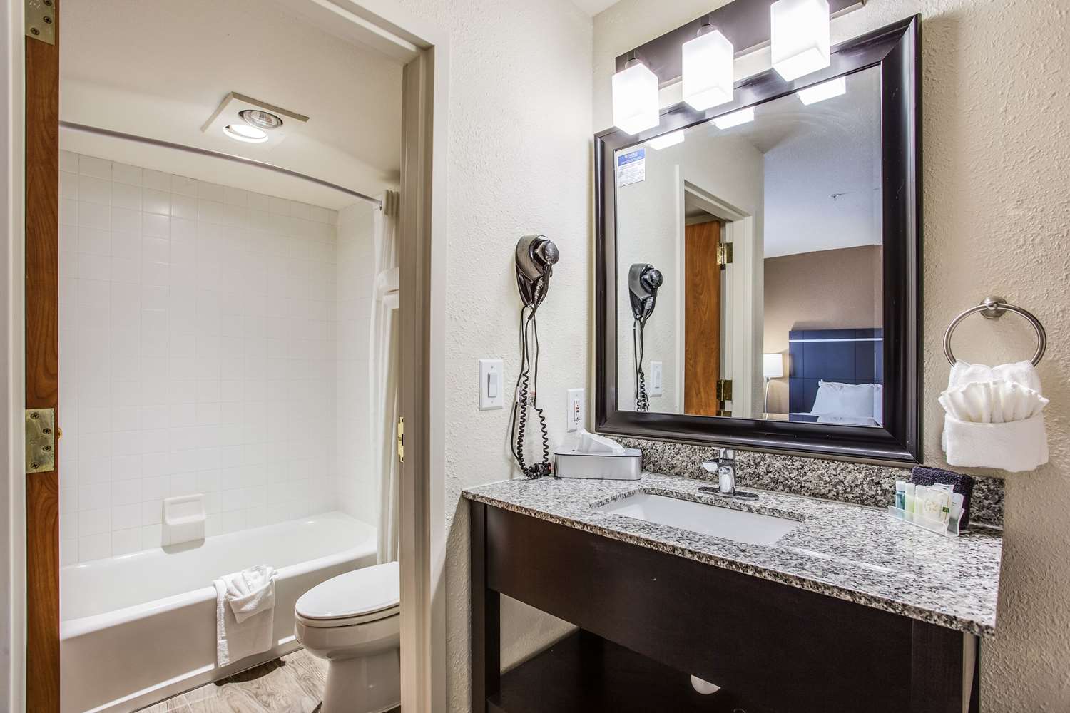 Quality Inn & Suites Meridian - West Boise 12/14
