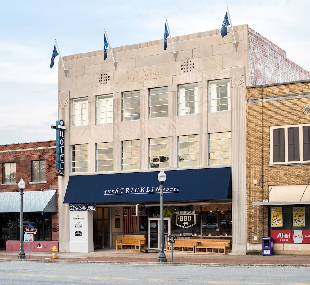 The Stricklin Hotel 1/33