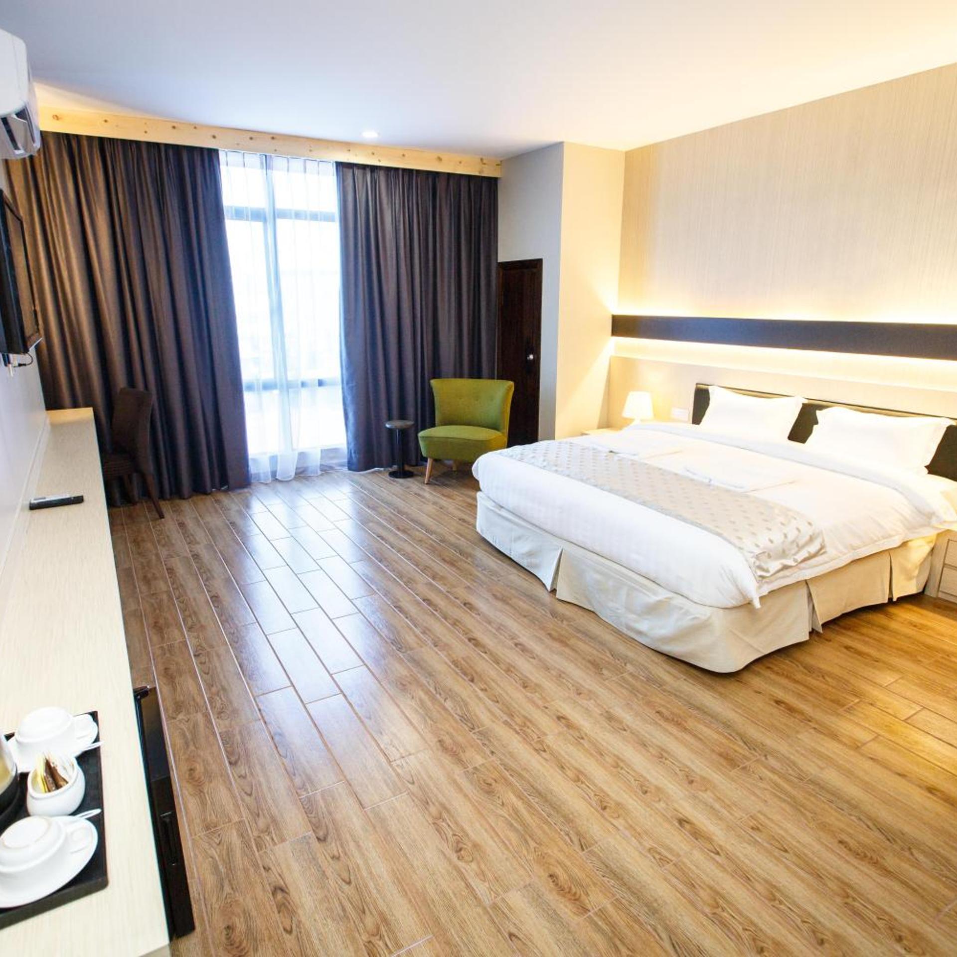 Lintas Platinum Hotel 10/59