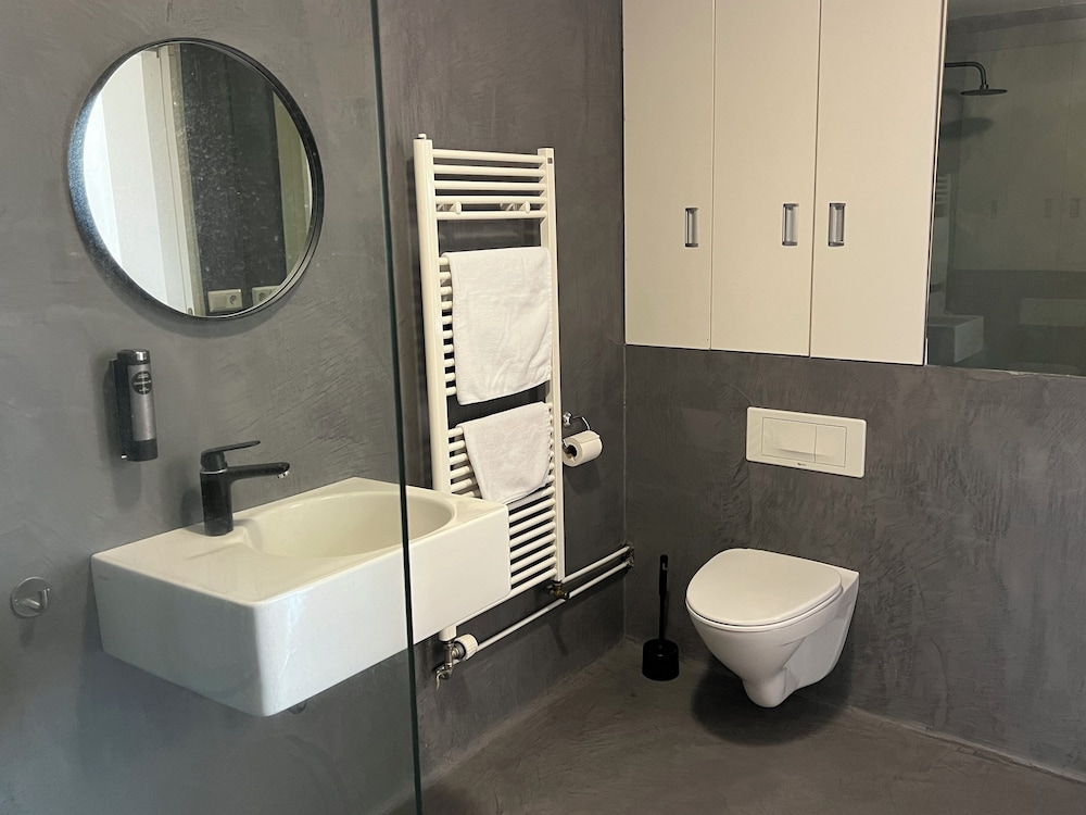 Hotel Bifrost 49/50
