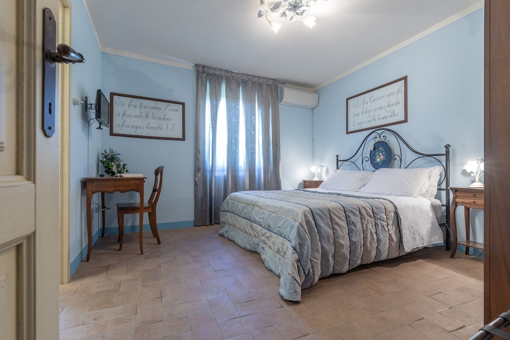 LA CASA MEDIOEVALE 9/50