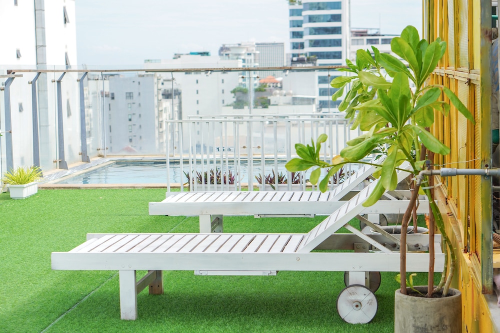 Jolia Hotel And Apartment - My Khe Beach 65/66