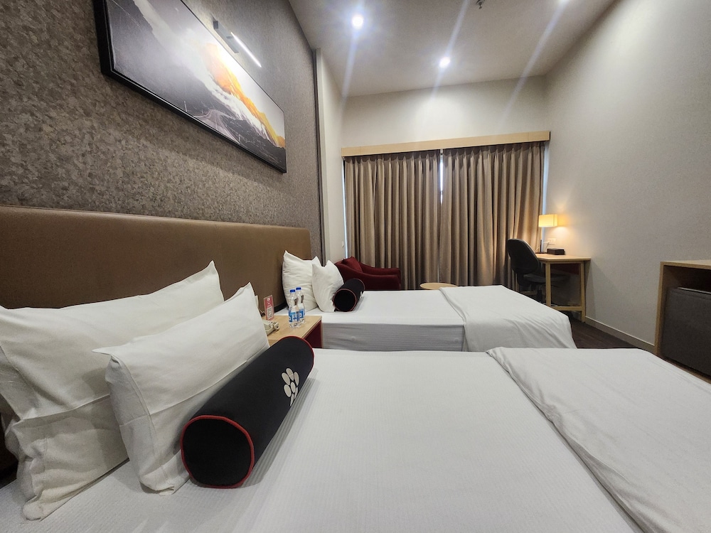 Mastiff Hotel, Ankleshwar 19/60
