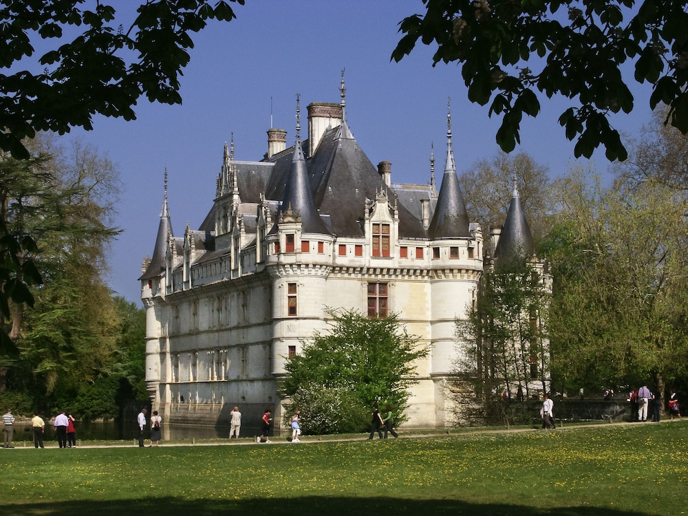 Ibis Amboise 6/65
