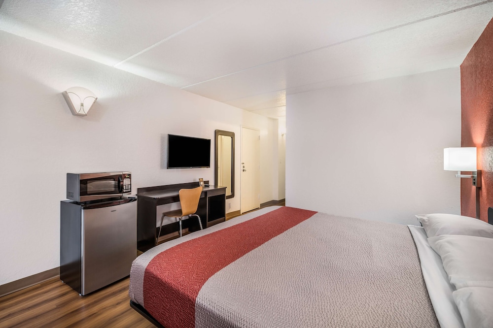 Motel6 Henderson, TX 19/44