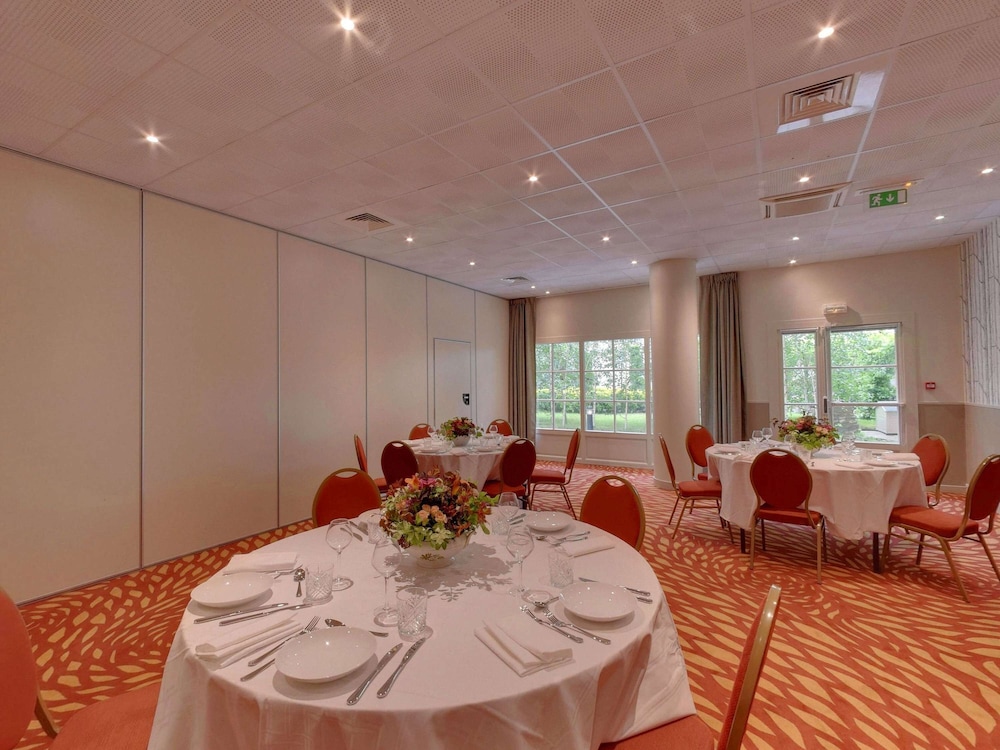 Mercure Rambouillet Relays du Chateau 59/79
