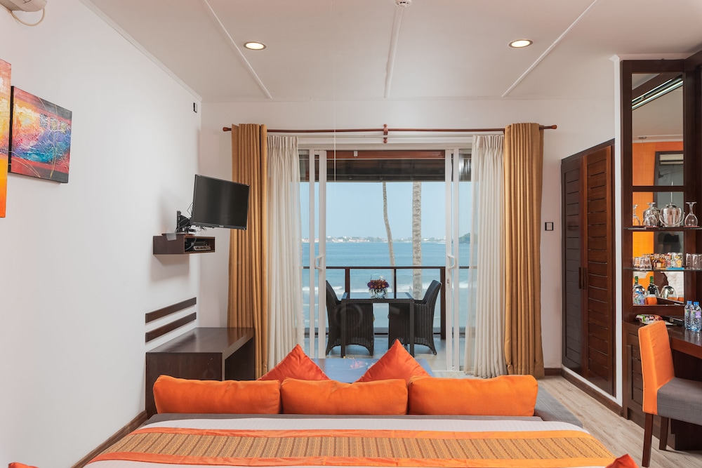 Coco Bay Unawatuna 30/50
