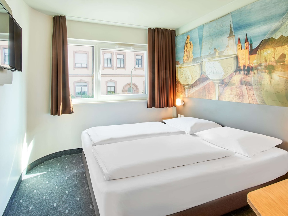 Room, Queen Bed
