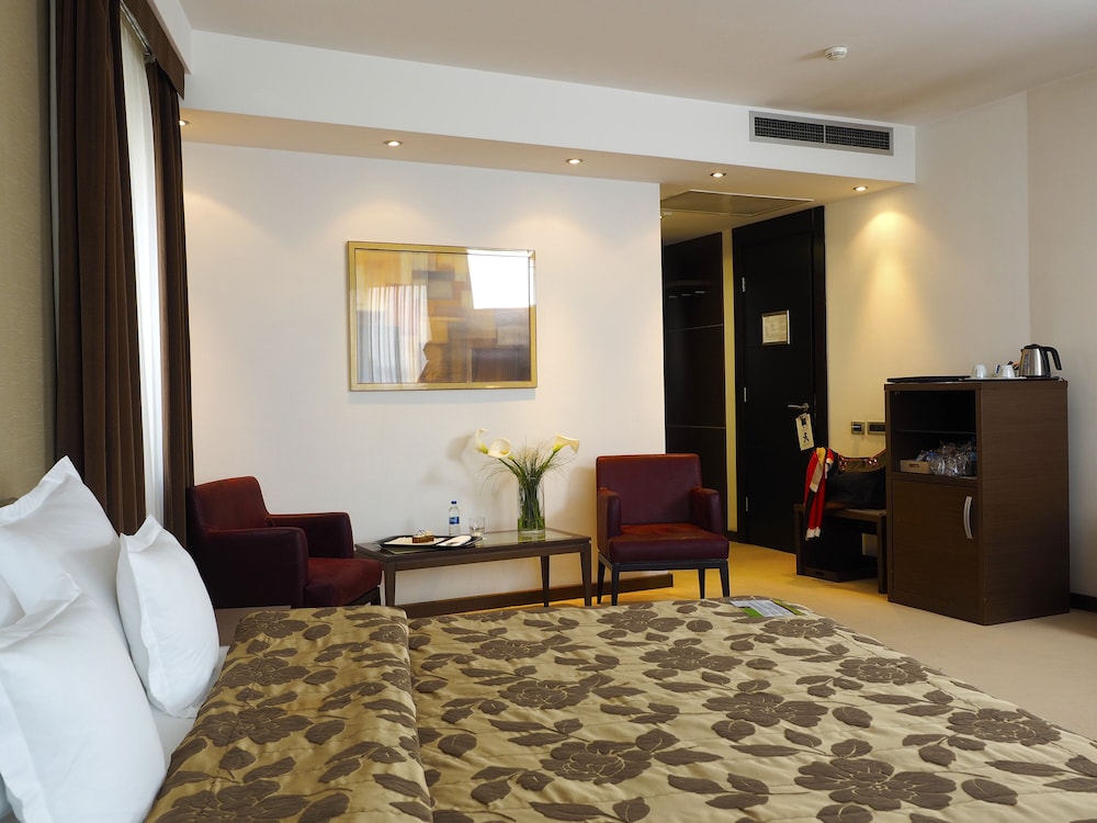 IN Hotel Belgrade 31/69