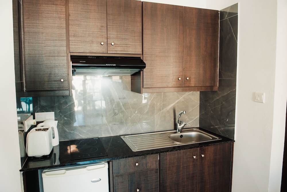 A. Maos Hotel Apartments photo3