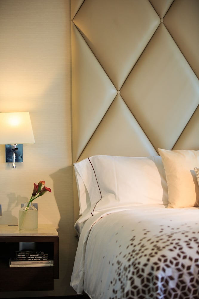 Renaissance Santiago Hotel 11/62