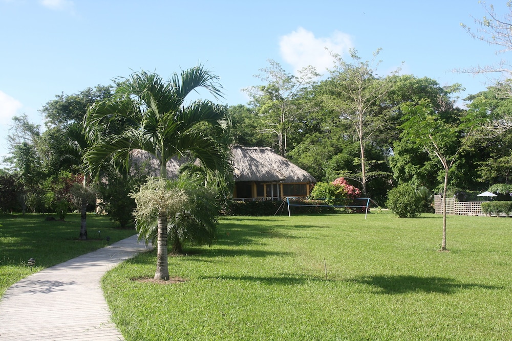 Tanager RainForest Lodge 55/64