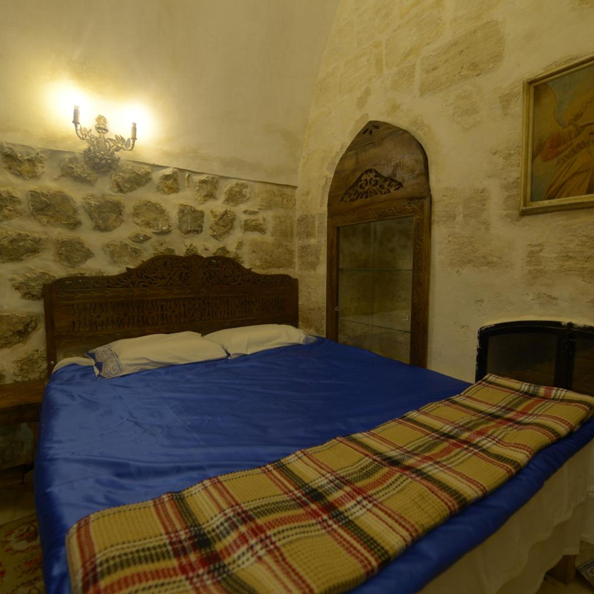 Room, Double Bed