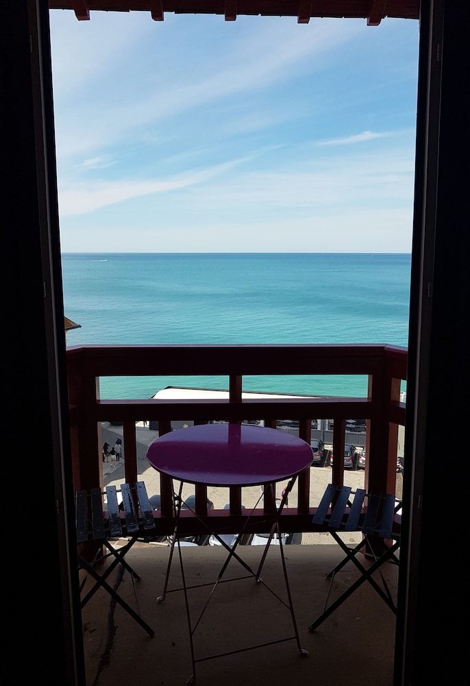 Hotel des Bains 39/42