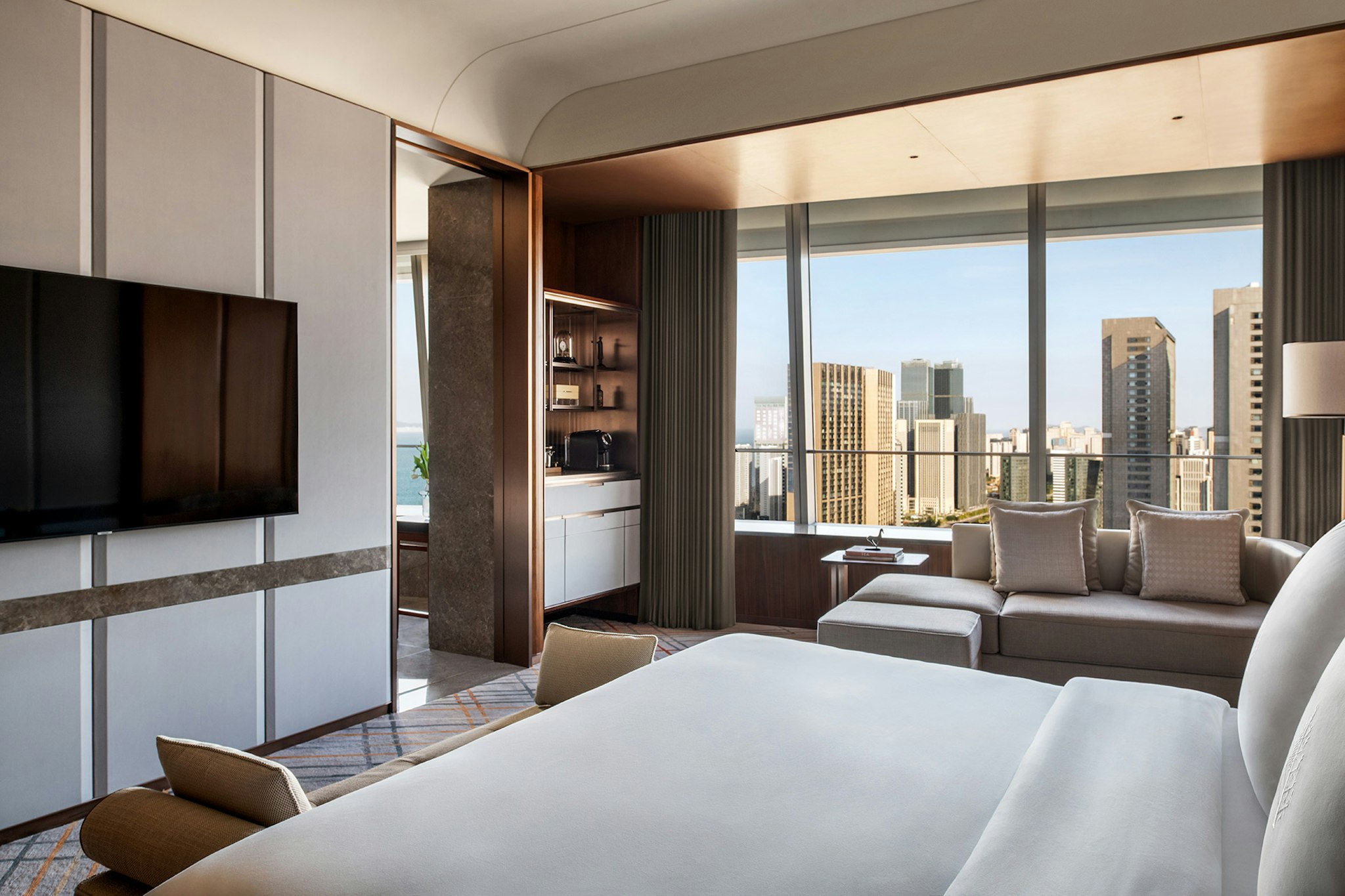 Four Seasons Hotel Dalian 10/57