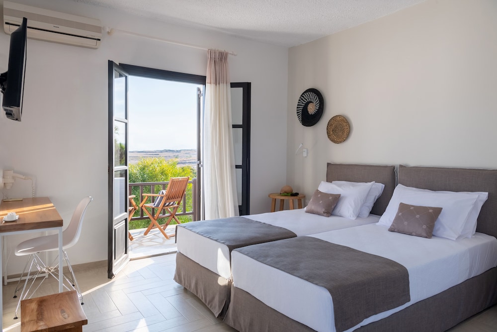 Aella Residence 3/50