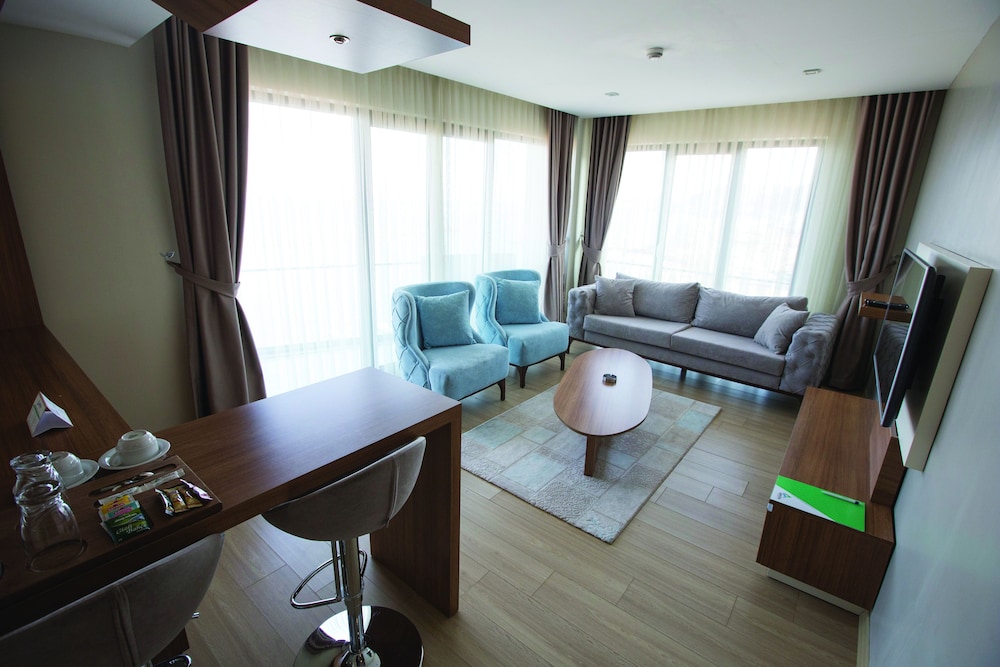 ALESHA SUITE HOTEL 25/39