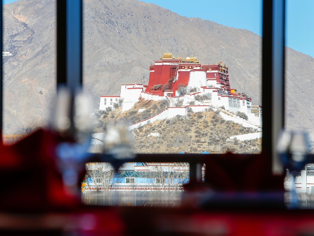 Shangri-La Lhasa 25/50