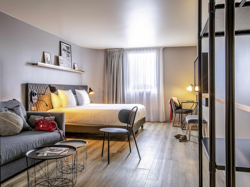 Mercure Paris Gennevilliers 27/76