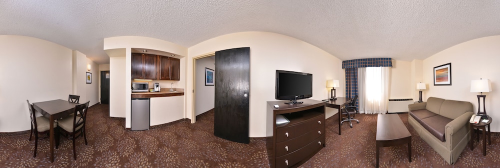 Ramada Plaza by Wyndham Sheridan Hotel and Convention Center 42/50