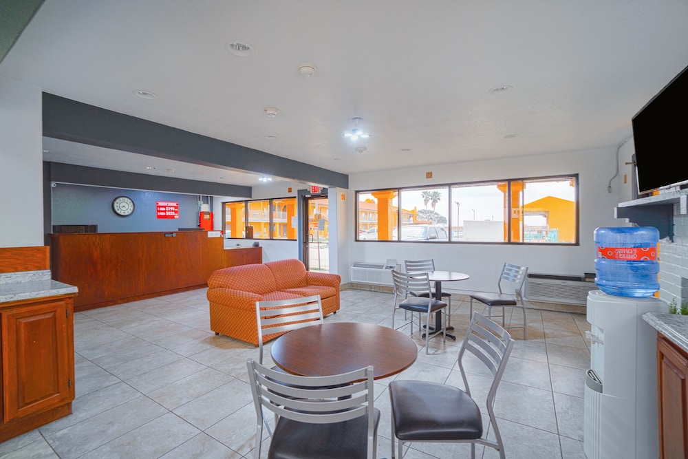OYO Hotel Kingsville - Hwy 77 35/51