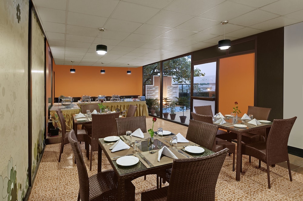 The Pamposh New Delhi 36/49