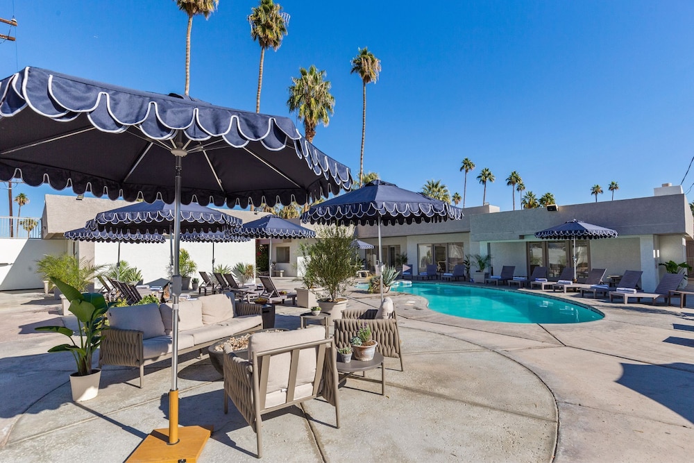 Casa Oliver Hotel & Resort - A Gay Mens Resort 42/50