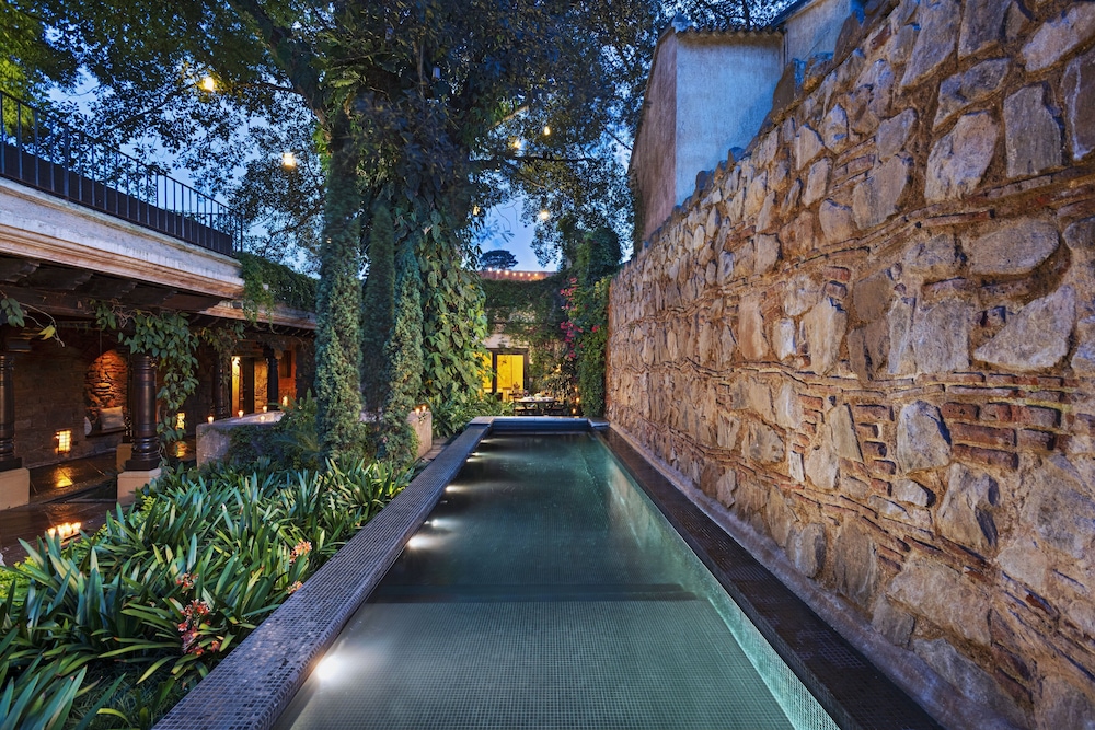 El Convento Boutique Hotel 61/66