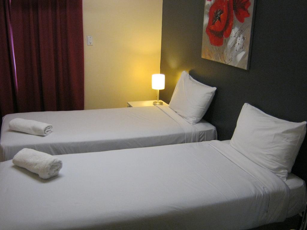 Perth City Apartment Hotel 8/44