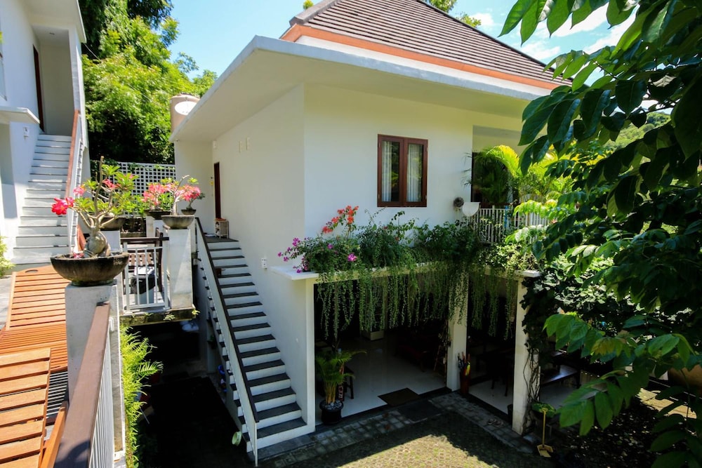 Dewivilla Hotel 32/50