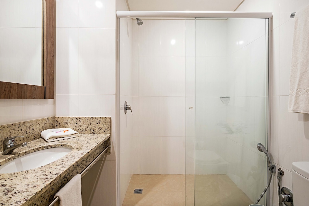 Slim Hotel Curitiba Av. das Torres 22/27