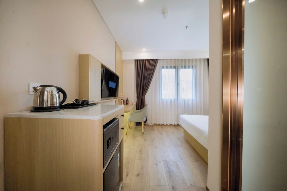 Twins Hotel 30/48
