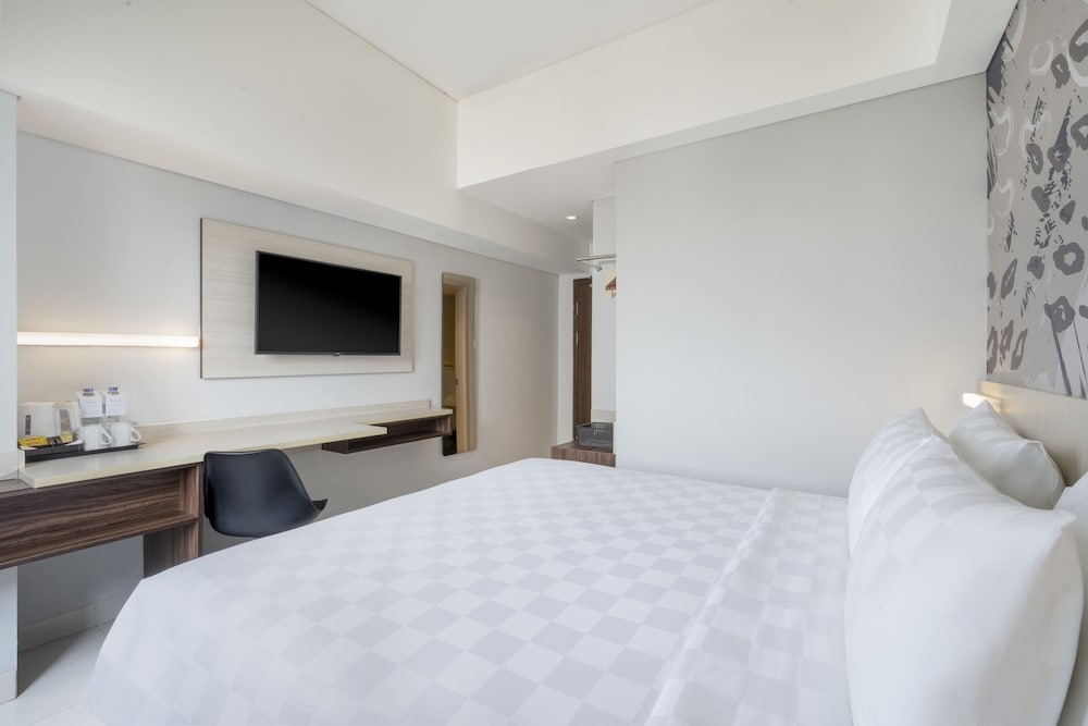 Express, Queen Bed