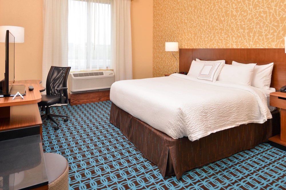 FAIRFIELD INN & SUITES WARRENSBURG 6/27