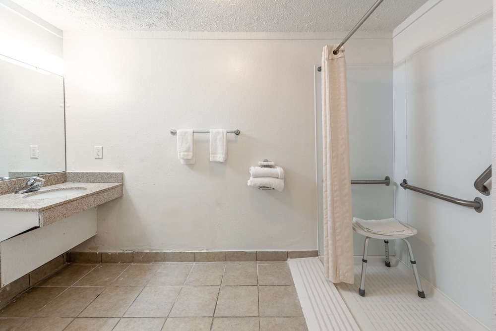 Motel6 Mansfield, OH 36/37