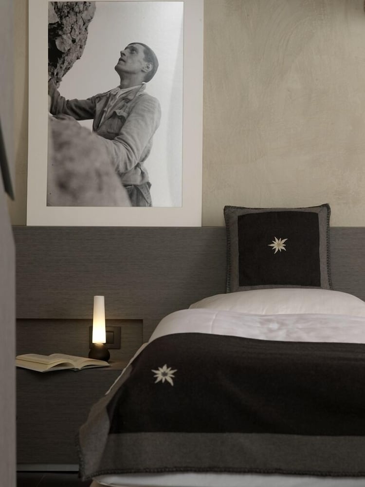 DV Chalet Boutique Hotel and Spa 10/18
